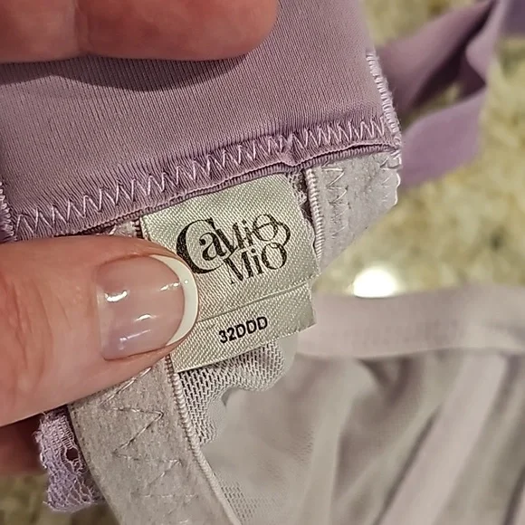 Camio Mio Bra! 32DDD - Picture 3 of 3